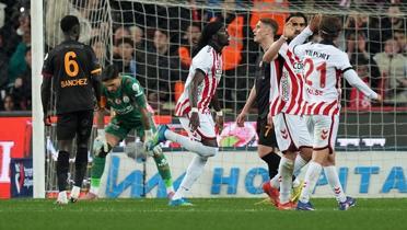 Samsun'da �ok skor! Galatasaray �ampiyonlu�u erteledi