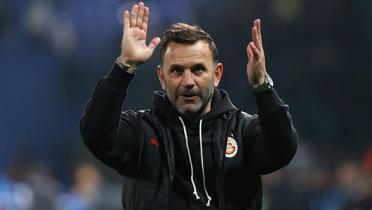 Galatasaray tarihine ge�ti! Okan Buruk'tan b�y�k ba�ar�