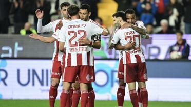 Antalyaspor'dan kritik ma�lar �ncesinde a��klama!