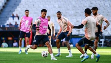 Aston Villa, dev finale haz�r!