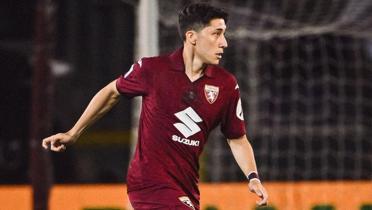 Emirhan �lkhan, 1 y�l daha Torino'da