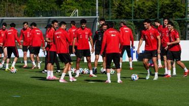 A Mili Tak�m, 2 g�nl�k izin sonras� yeniden top ba�� yapt�