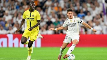 Aslan'�n g�zdesi Pape Gueye