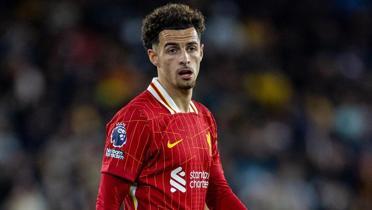 Galatasaray'a y�ld�z orta saha! Aslan g�z�n� Liverpool'a dikti