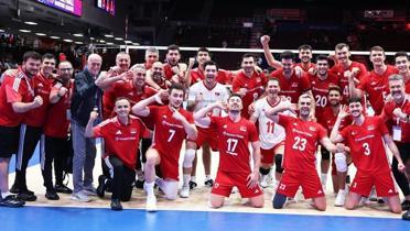 Efeler, Fransa'ya set vermeden kazand�