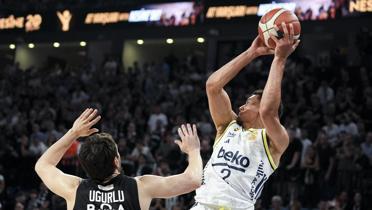 Final serisinin MVP'si Wade Baldwin oldu!