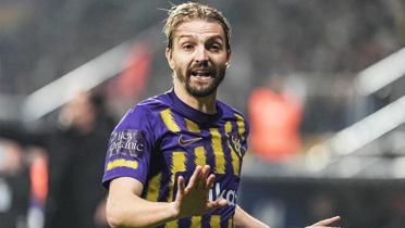 Sahalar�n h�r��n sol bekinden veda karar�: Caner Erkin futbolu b�rakt�