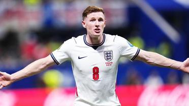 Kul�p tarihine ge�en transfer! Elliot Anderson 136 milyon euroya imzay� att�
