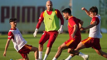 Galatasaray'da yeni sezonun mesaisi �ift idmanla s�rd�