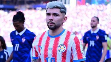 Galatasaray'dan teklif haz�rl���! Hedef Julio Enciso