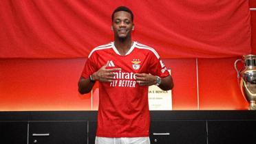 Jhon Duran, Benfica'da!