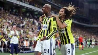 Talisca siftah yapt�! Fenerbah�e tur kap�s� aralad�