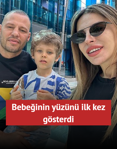Bebe�inin y�z�n� ilk kez g�sterdi