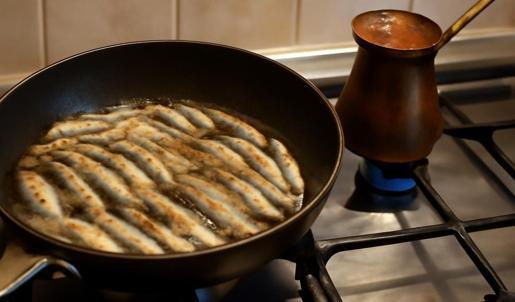 Hamsi kokusunu yok eden 3'lü: Kahve kaynatıp içine 1 kaşık ekleyin!