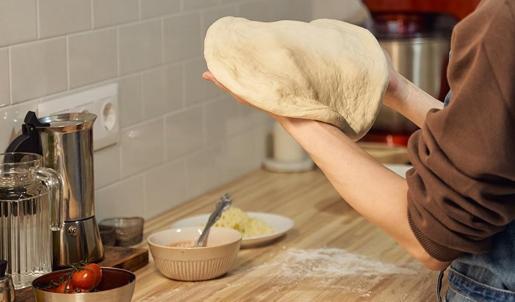 Pizza ustası işin sırrını açıkladı: Enfes bir pizza hamuru nasıl yapılır?