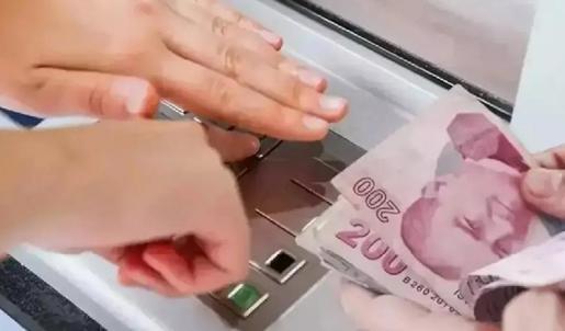 Bankalar peş peşe duyurdu! 100.000 TL'ye varan faizsiz kredi imkanı