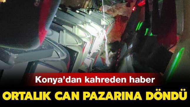 Yardım için duran sürücünün otomobiline yolcu otobüsü çarptı! 5 ölü, 38 yaralı